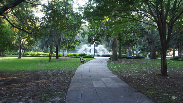 Fun things to do in Savannah : Forsyth Park in Savannah, GA. 